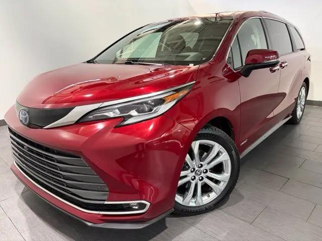 2021 Toyota Sienna Platinum for sale in Brook Park, OH