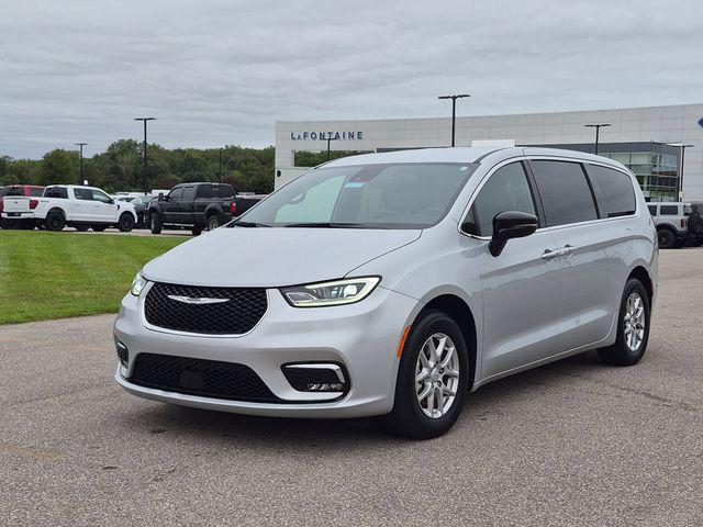 2026 Chrysler Pacifica Select for sale in Birch Run, MI