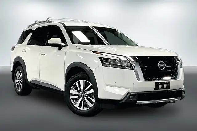 2023 Nissan Pathfinder SL 4WD for sale in Auburn, IN