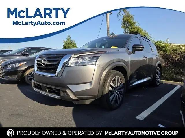 2022 Nissan Pathfinder Platinum 4WD for sale in North Little Rock, AR