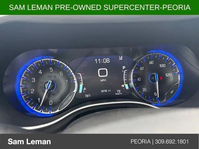 2025 Chrysler Pacifica Select