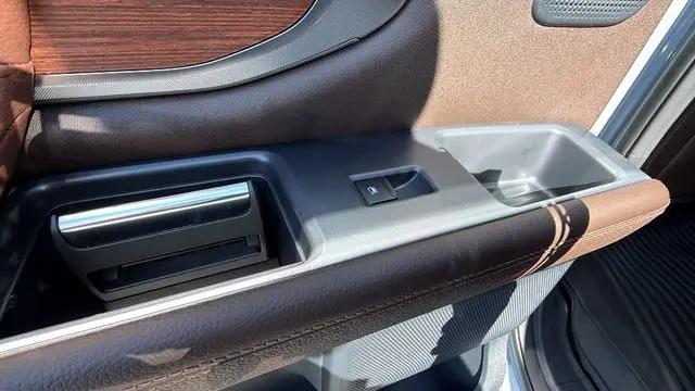 2027 Ford Expedition King Ranch