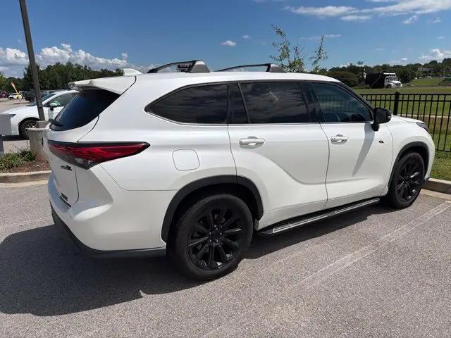 2021 Toyota Highlander L