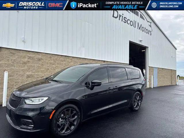 2022 Chrysler Pacifica Limited for sale in Pontiac, IL