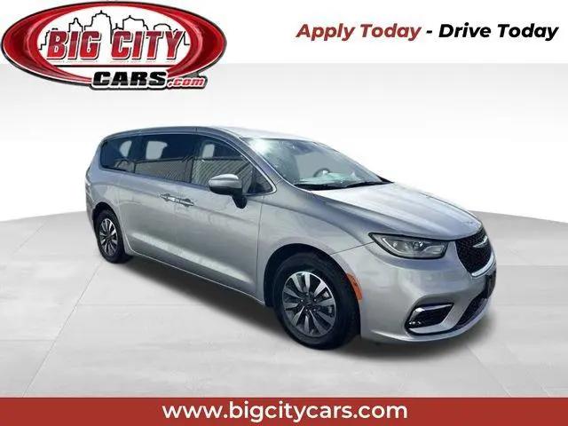 2023 Chrysler Pacifica Hybrid Touring L for sale in Fort Wayne, IN
