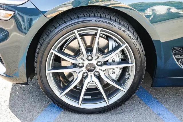 2024 Genesis G70 2.5T RWD