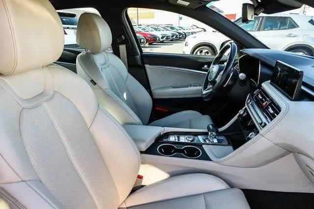 2024 Genesis G70 2.5T RWD