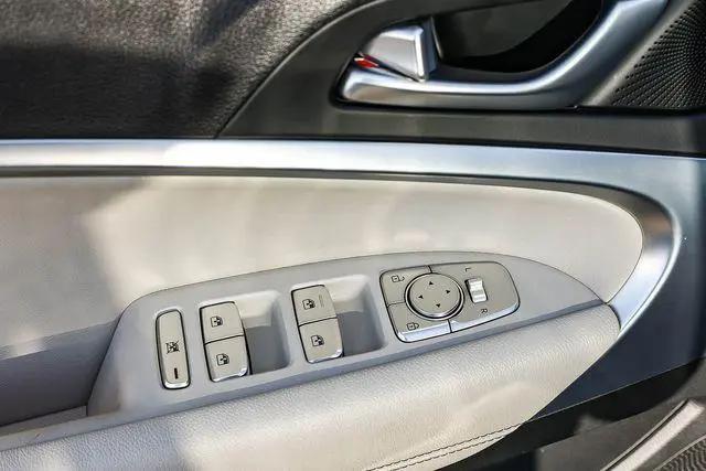 2024 Genesis G70 2.5T RWD