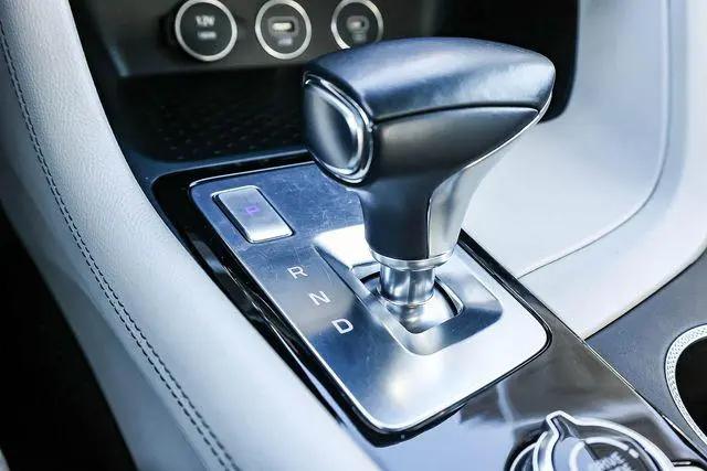 2024 Genesis G70 2.5T RWD