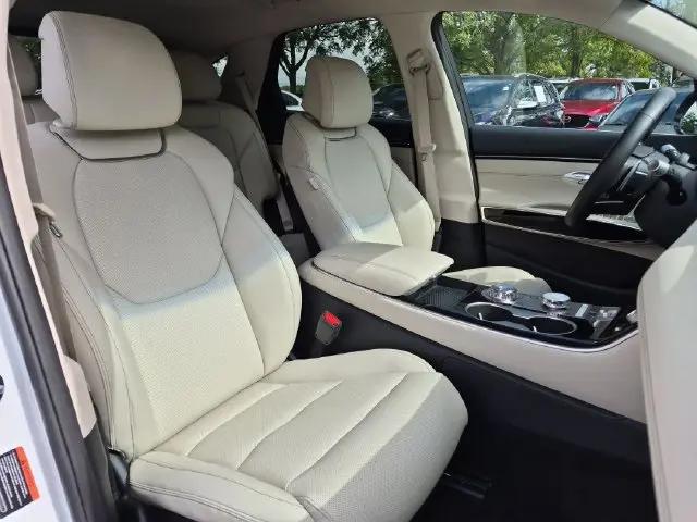 2026 Genesis GV70 2.5T