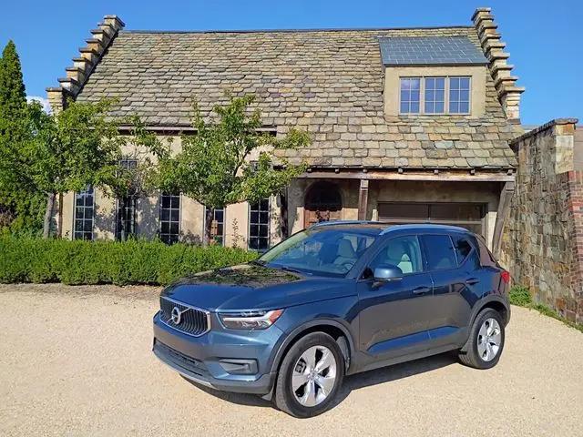 2022 Volvo XC40 T4 Momentum for sale in Birmingham, AL