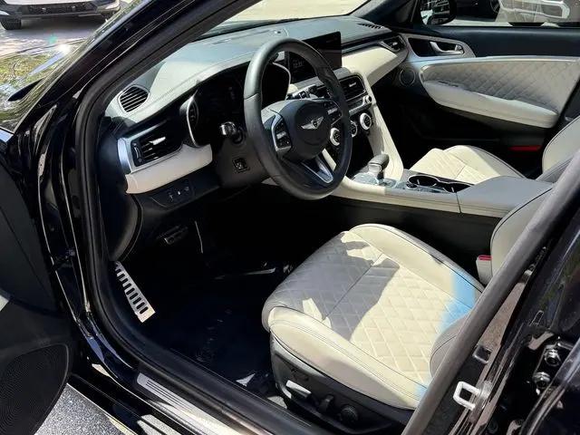 2023 Genesis G70 3.3T RWD