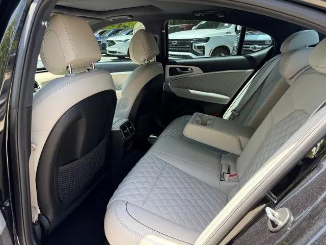 2023 Genesis G70 3.3T RWD