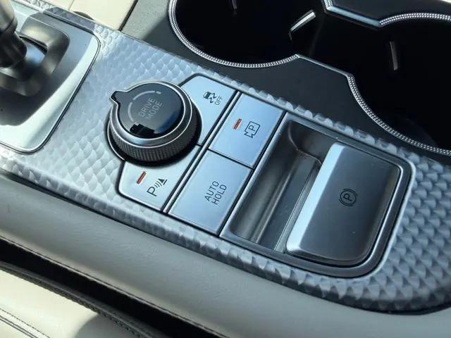 2023 Genesis G70 3.3T RWD