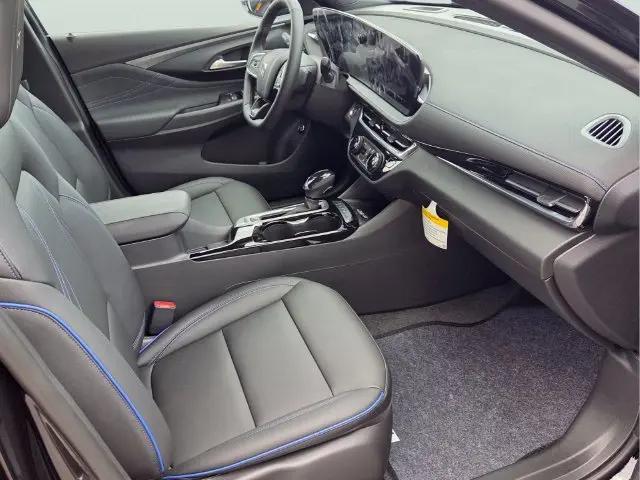 2026 Buick NV Sport Touring FWD