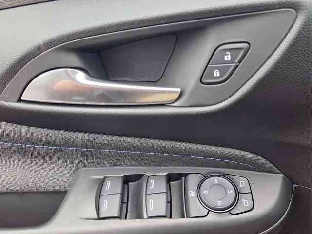 2026 Buick NV Sport Touring FWD
