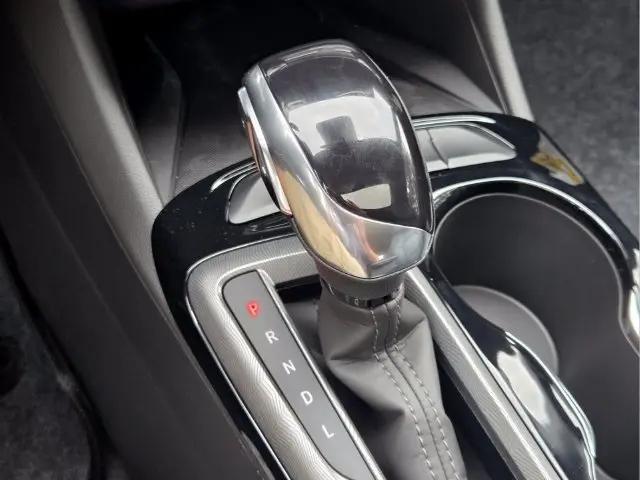 2026 Buick NV Sport Touring FWD