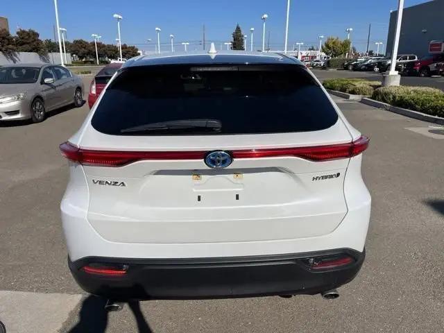 2021 Toyota Venza LE