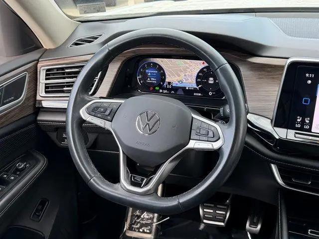 2024 Volkswagen Atlas 2.0T SEL Premium R-Line