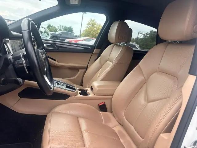2019 Porsche Macan Macan