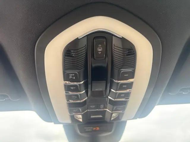 2019 Porsche Macan Macan