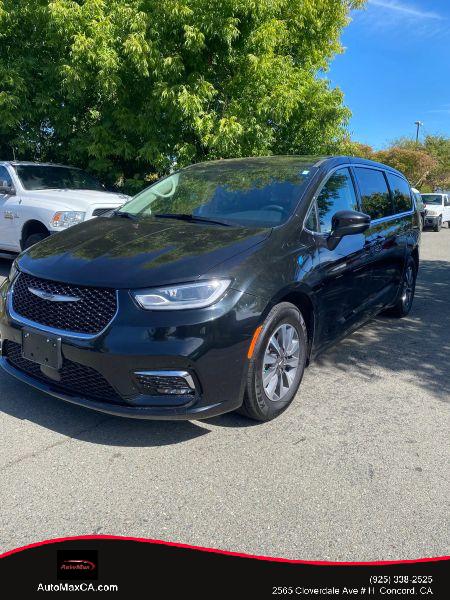 2023 Chrysler Pacifica Hybrid Touring L for sale in Concord, CA