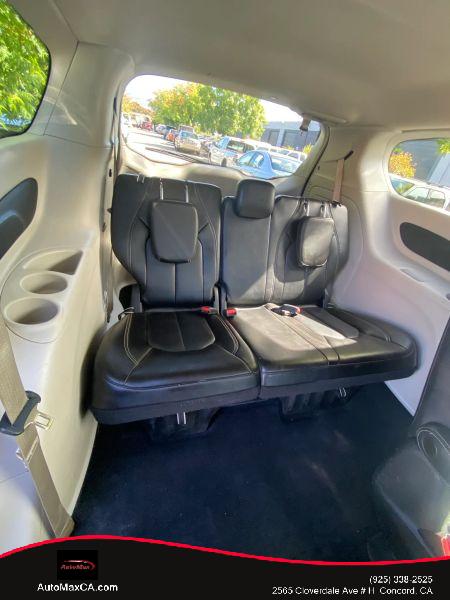 2023 Chrysler Pacifica Hybrid Touring L