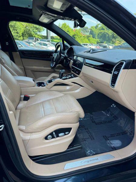 2019 Porsche Cayenne Base