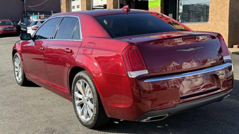 2019 Chrysler 300 Touring L AWD