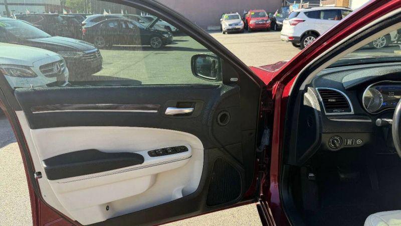 2019 Chrysler 300 Touring L AWD