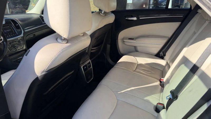 2019 Chrysler 300 Touring L AWD