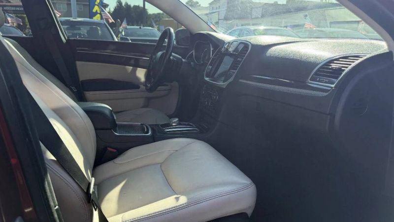 2019 Chrysler 300 Touring L AWD