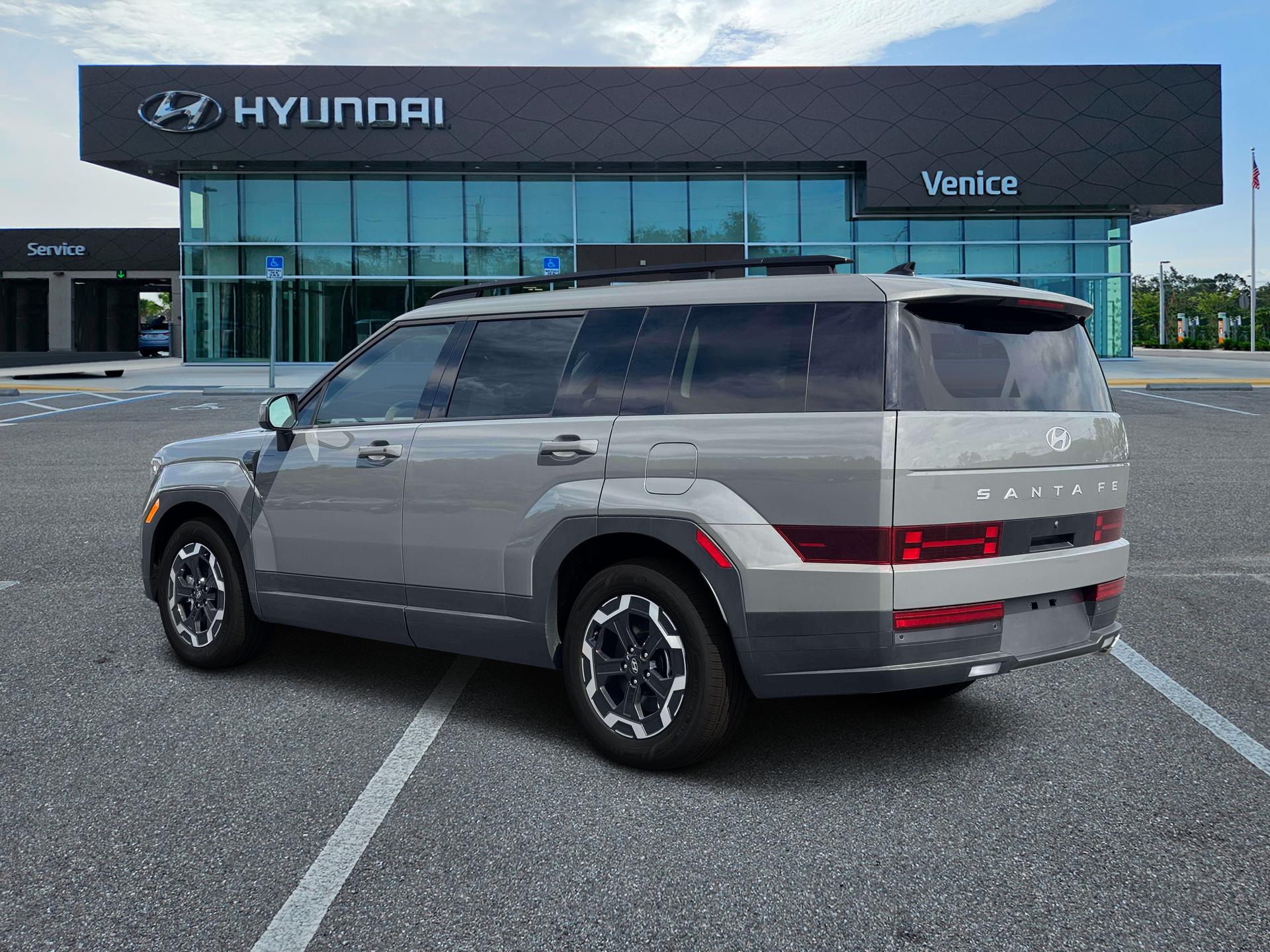 2027 Hyundai SANTA FE SEL AWD - Image 4
