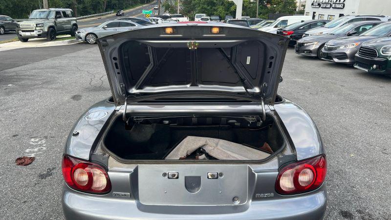 2002 Mazda MX-5 SE