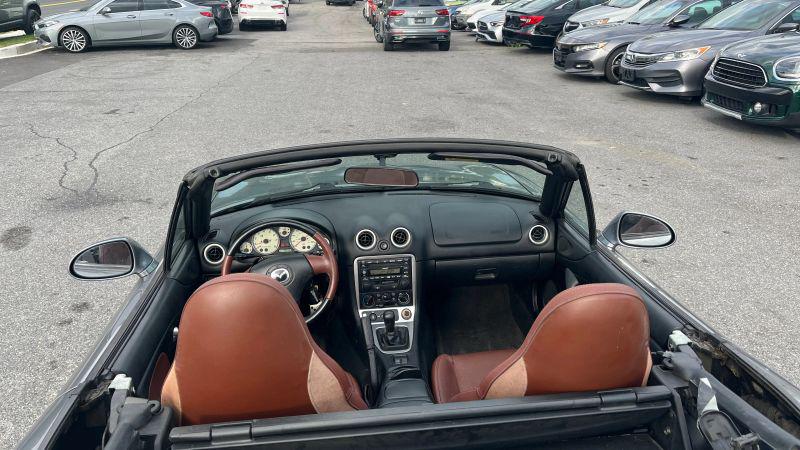 2002 Mazda MX-5 SE