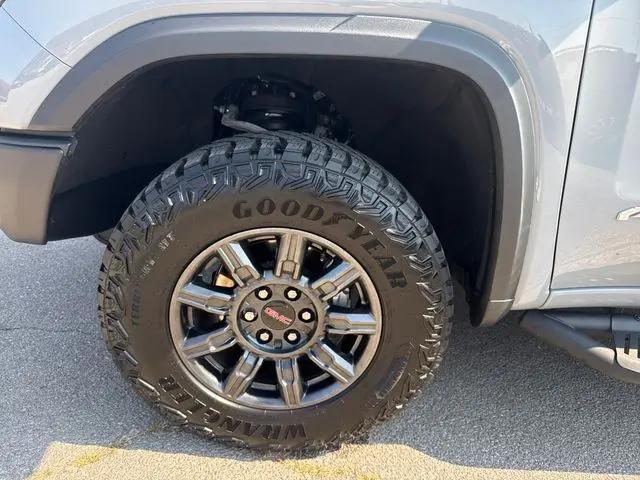 2025 GMC Sierra 1500 4WD Crew Cab Short Box AT4X