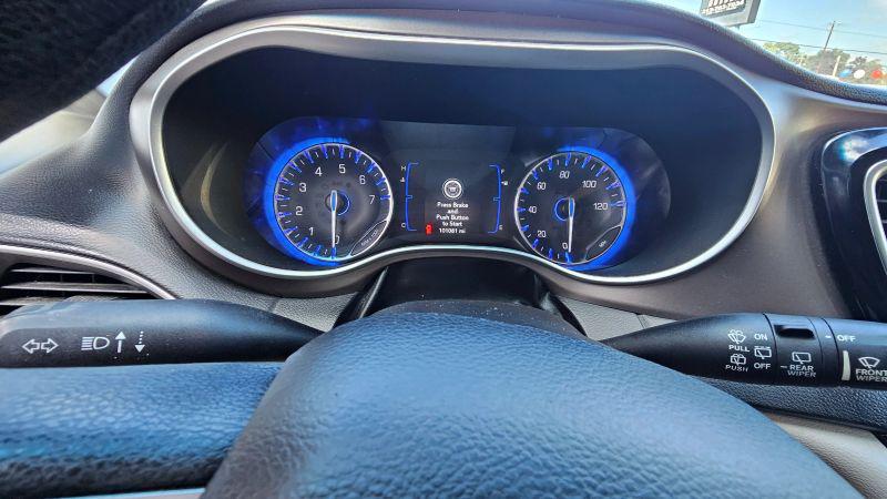 2021 Chrysler Voyager LXI