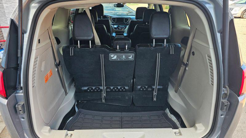 2021 Chrysler Voyager LXI