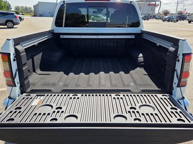 2027 Nissan Frontier SV