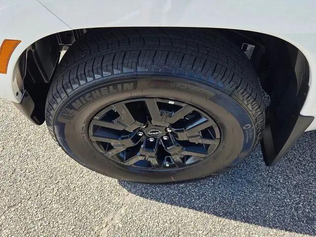 2027 Nissan Frontier SV