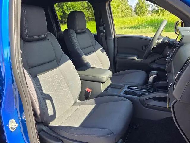 2027 Nissan Frontier SV