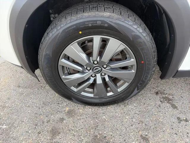 2024 Nissan Pathfinder SV 4WD