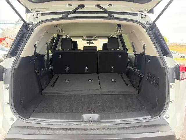 2024 Nissan Pathfinder SV 4WD