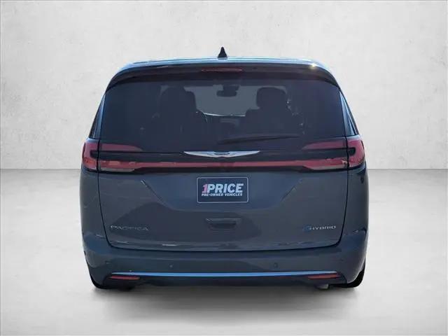 2023 Chrysler Pacifica Hybrid Touring L