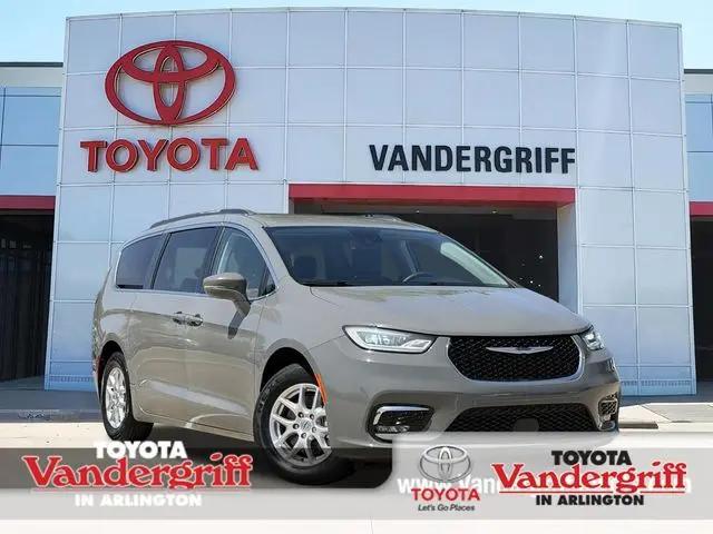 2022 Chrysler Pacifica Touring L for sale in Arlington, TX