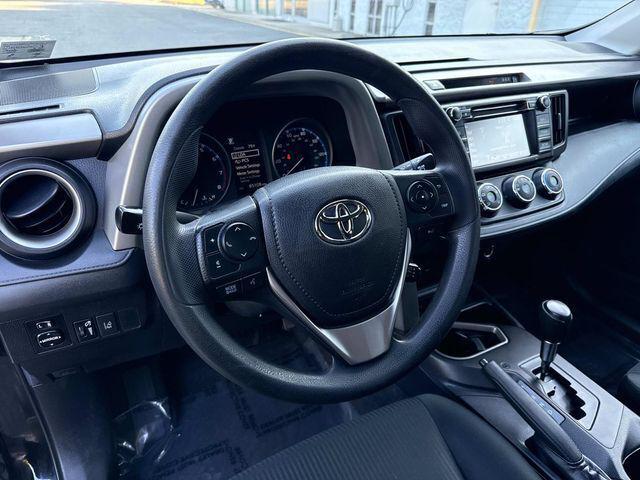 2018 Toyota RAV4 LE 2018 Toyota RAV4 LE