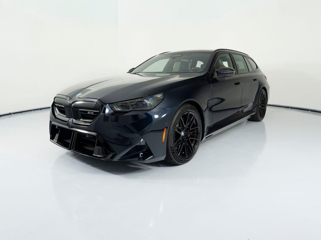 /2027 BMW M5