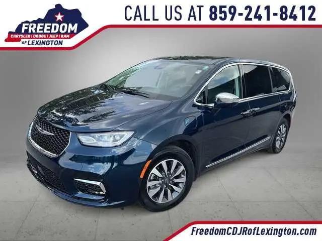 2022 Chrysler Pacifica Hybrid Limited for sale in Lexington, KY