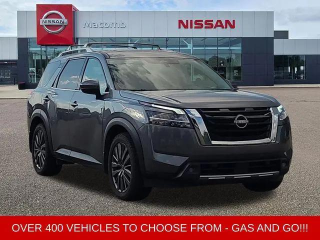 2022 Nissan Pathfinder SL 4WD for sale in Clinton Township, MI