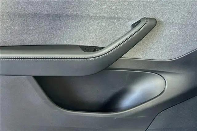 2026 Tesla Model Y Premium All-Wheel Drive